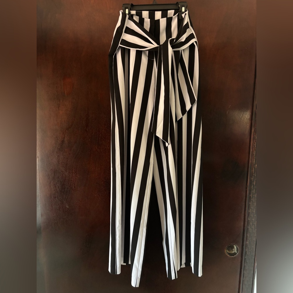 NWOT NY&Co Black & White Striped Palazzo Pants (Size 0) - Picture 8 of 8
